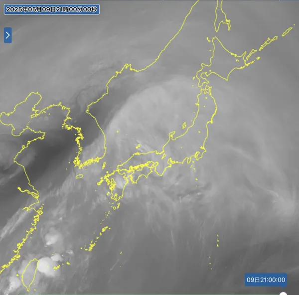 2025年5月9日21時の日本周辺の衛星水蒸気画像