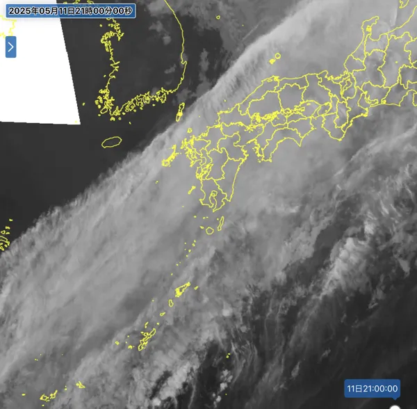 2025年5月11日21時の日本周辺の衛星赤外画像