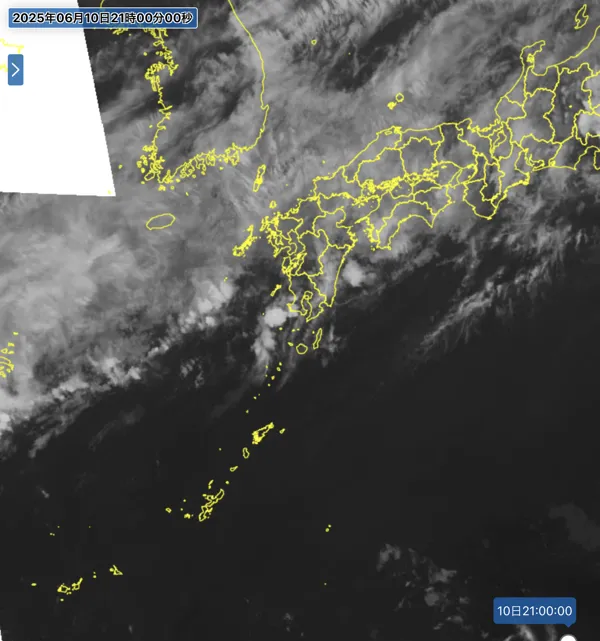2025年6月10日21時の日本周辺の衛星赤外画像