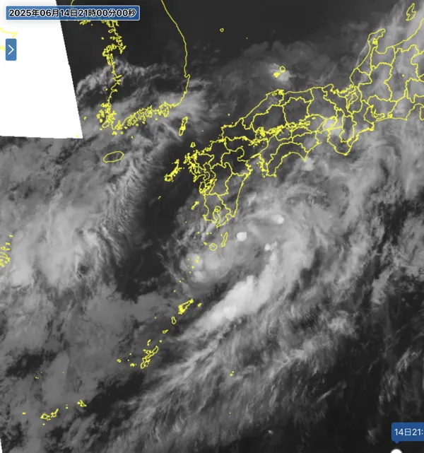 2025年6月14日21時の日本周辺の衛星赤外画像