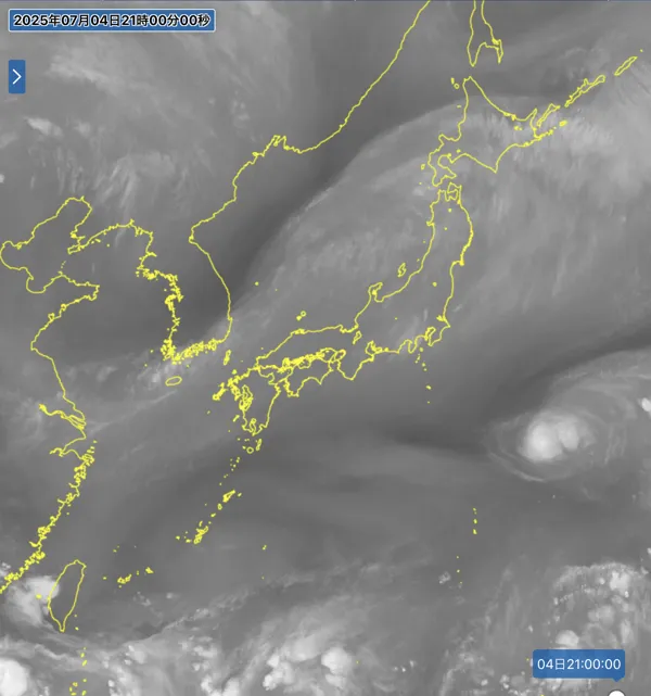 2025年7月4日21時の日本周辺の衛星水蒸気画像