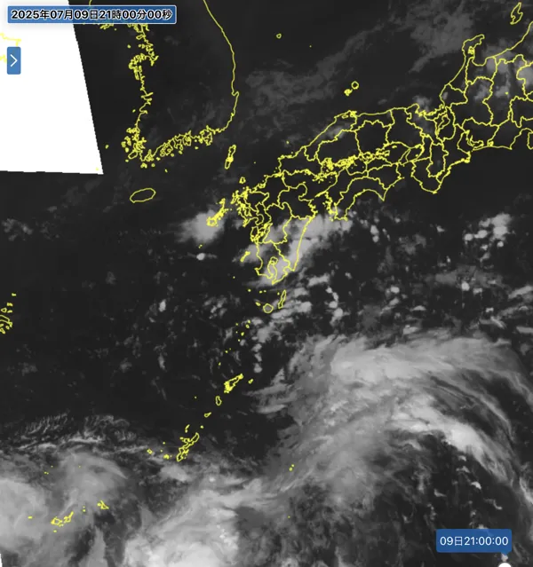 2025年7月9日21時の日本周辺の衛星赤外画像