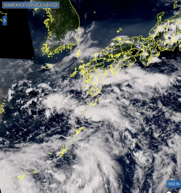 2025年7月10日15時の日本周辺の衛星可視画像