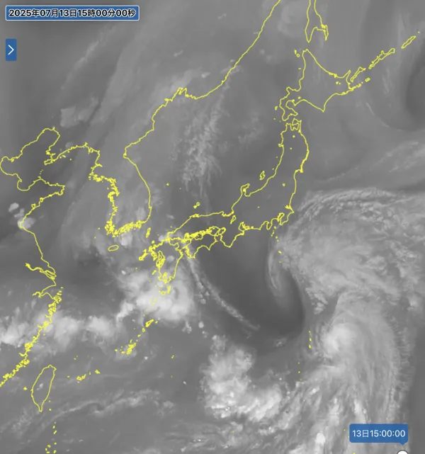 2025年7月13日15時の日本周辺の衛星水蒸気画像