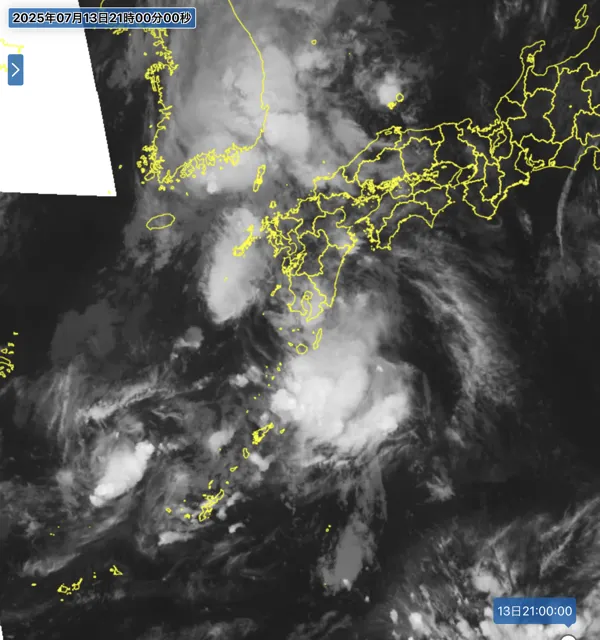 2025年7月13日21時の日本周辺の衛星赤外画像