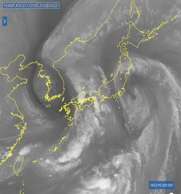 2025年7月14日15時の日本周辺の衛星水蒸気画像