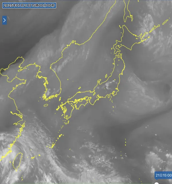2025年7月21日15時の日本周辺の衛星水蒸気画像