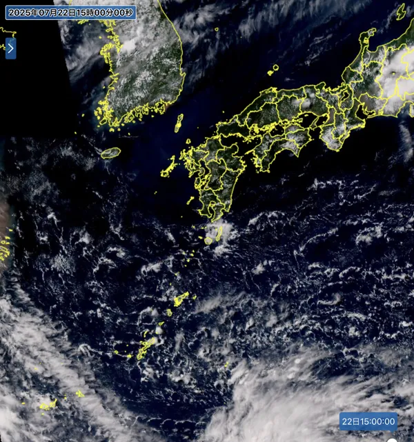 2025年7月22日15時の日本周辺の衛星可視画像