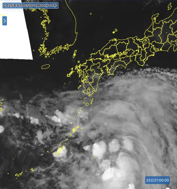 2025年7月25日21時の日本周辺の衛星赤外画像