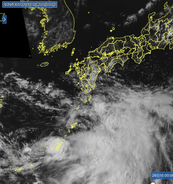 2025年7月26日15時の日本周辺の衛星可視画像