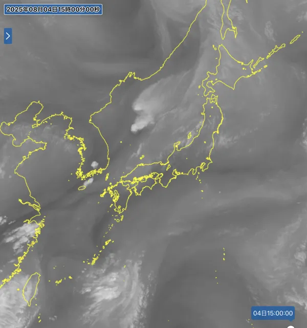 2025年8月4日15時の日本周辺の衛星水蒸気画像