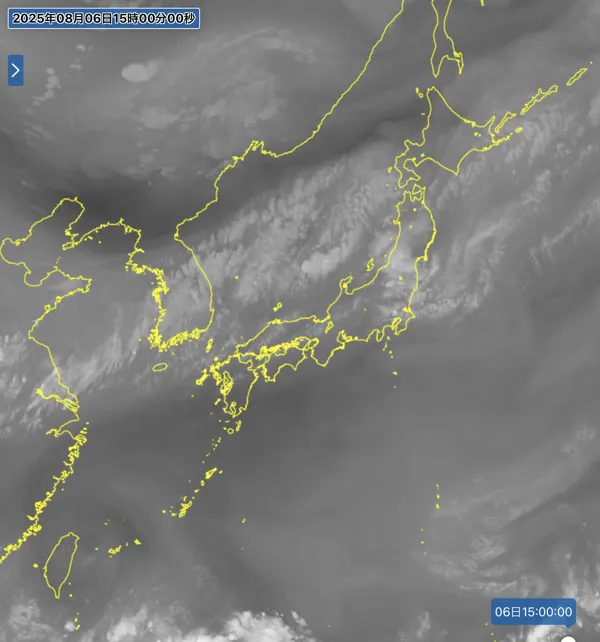 2025年8月6日15時の日本周辺の衛星水蒸気画像