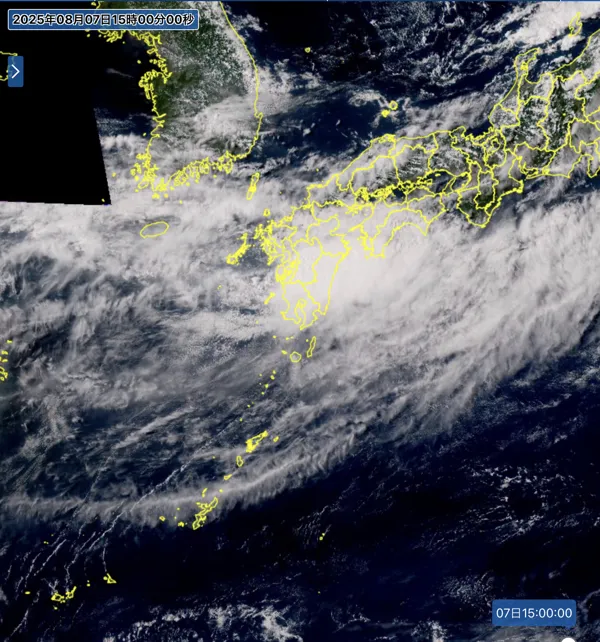 2025年8月7日15時の日本周辺の衛星可視画像