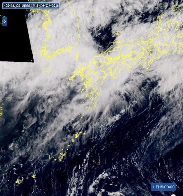 2025年8月11日15時の日本周辺の衛星可視画像