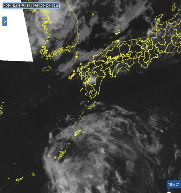 2025年8月18日21時の日本周辺の衛星赤外画像