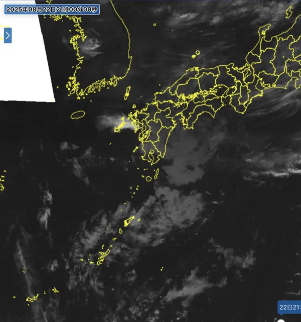 2025年8月22日21時の日本周辺の衛星赤外画像