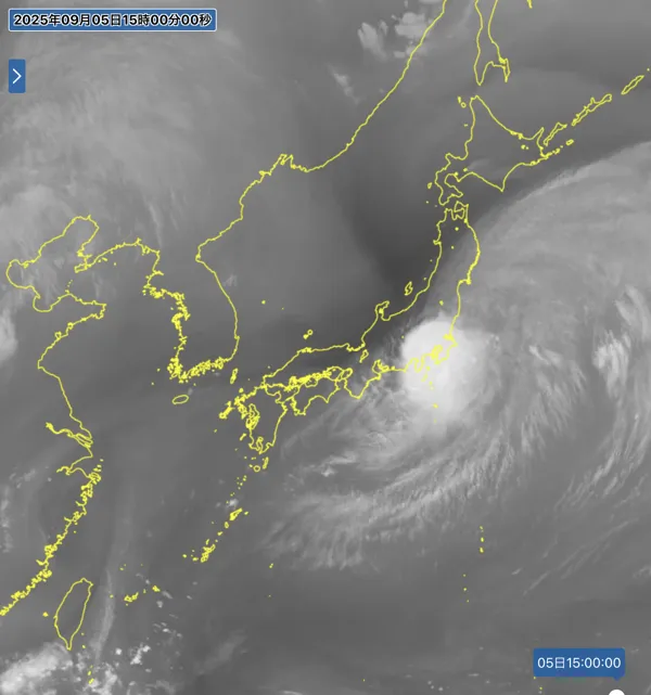 2025年9月5日15時の日本周辺の衛星水蒸気画像
