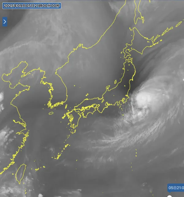 2025年9月5日21時の日本周辺の衛星水蒸気画像