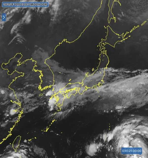 2025年10月3日の日本周辺の衛星画像（21時）
