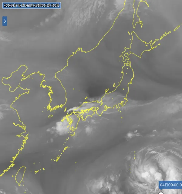 2025年10月4日の日本周辺の衛星水蒸気画像（9時）