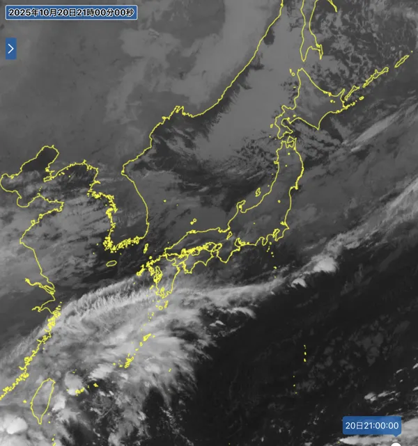 2025年10月20日21時の日本周辺の衛星赤外画像