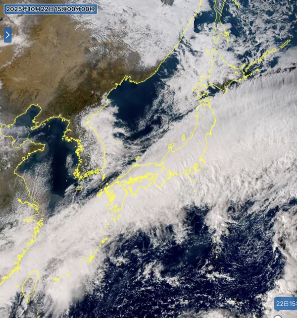 2025年10月22日15時の日本周辺の衛星可視画像