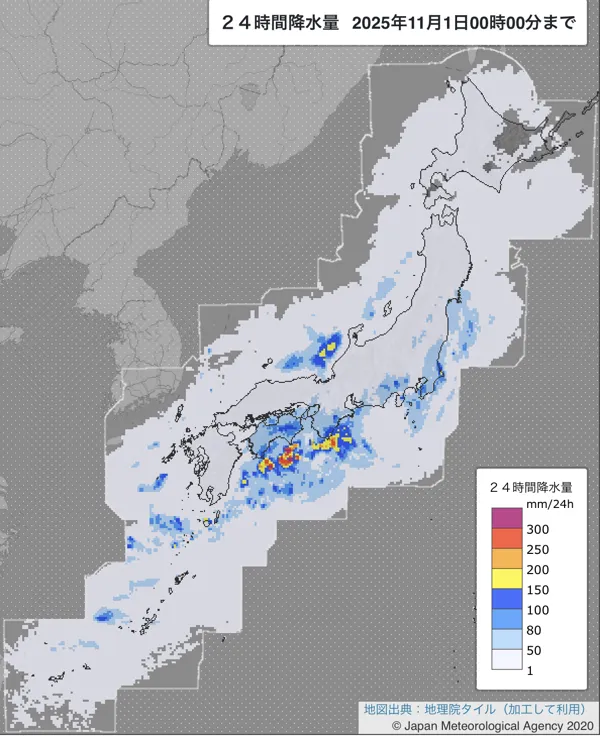 2025年10月31日の日本周辺の日解析雨量の図