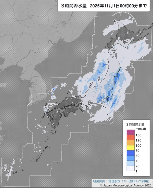 2025年10月31日21〜24時の日本周辺の3時間解析降水量