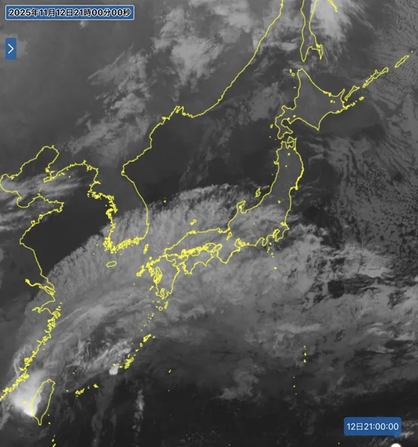 2025年11月12日21時の日本周辺の衛星赤外画像