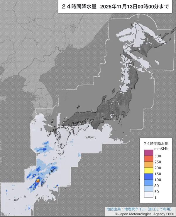 2025年11月12日の日本周辺の日解析雨量の図