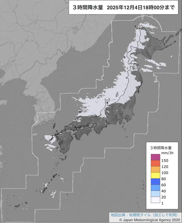 2025年12月4日15〜18時の日本周辺の3時間解析降水量