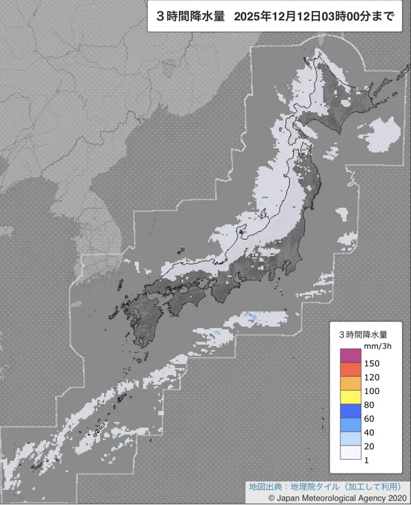 2025年12月12日0〜3時の日本周辺の3時間解析降水量
