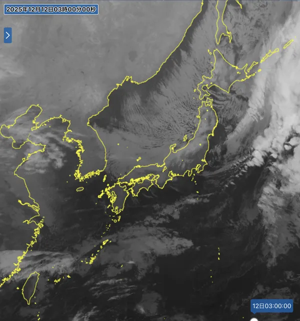 2025年12月12日3時の日本周辺の衛星赤外画像