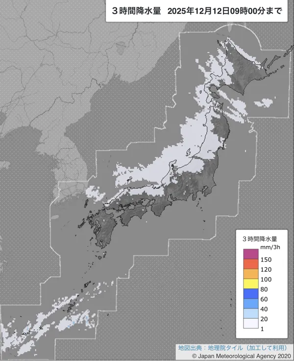 2025年12月12日6〜9時の日本周辺の3時間解析降水量