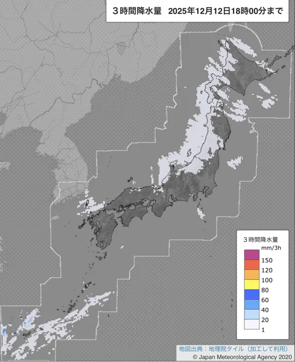 2025年12月12日15〜18時の日本周辺の3時間解析降水量