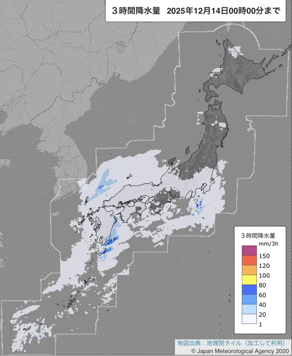 2025年12月13日21〜24時の日本周辺の3時間解析降水量