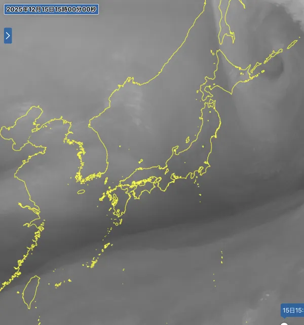 2025年12月15日15時の日本周辺の衛星水蒸気画像