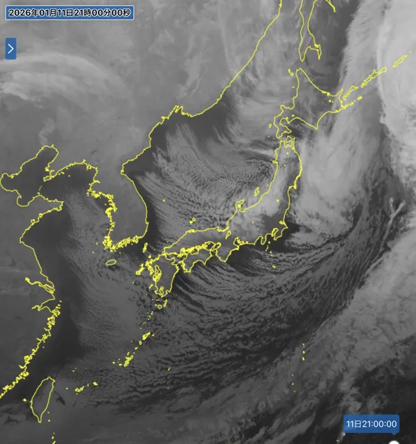 2026年1月11日21時の日本周辺の衛星赤外画像