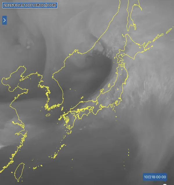 2026年4月10日18時の日本周辺の衛星水蒸気画像