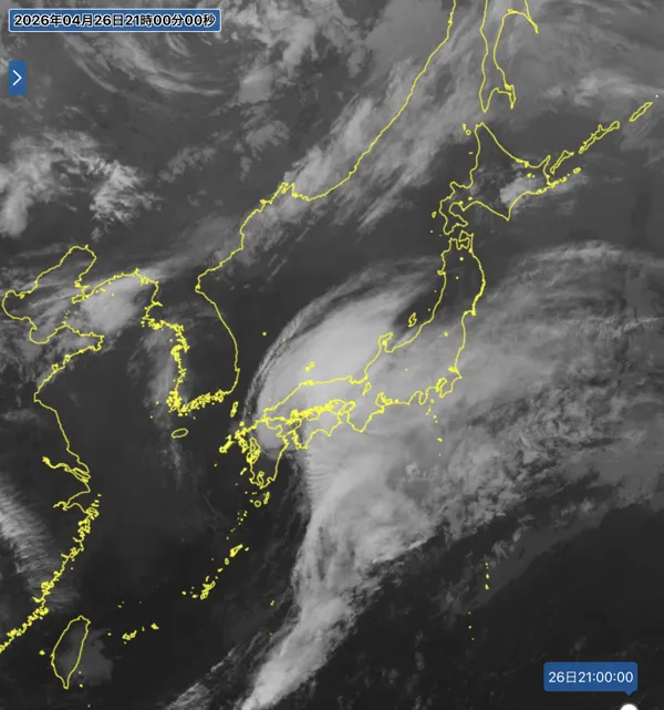 2026年4月26日21時の日本周辺の衛星赤外画像