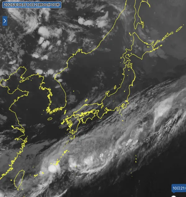 2026年6月10日21時の日本周辺の衛星赤外画像