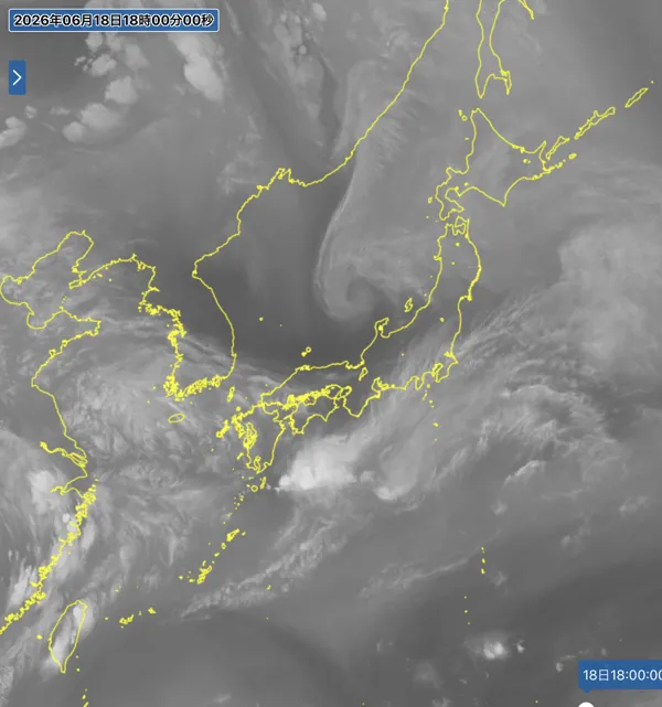 2026年6月18日18時の日本周辺の衛星水蒸気画像