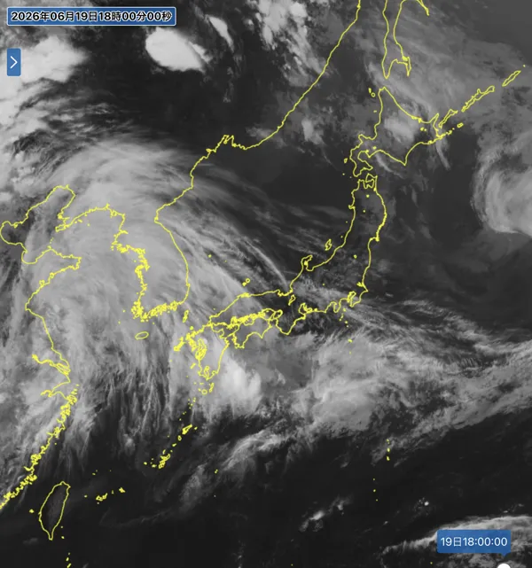 2026年6月19日18時の日本周辺の衛星赤外画像