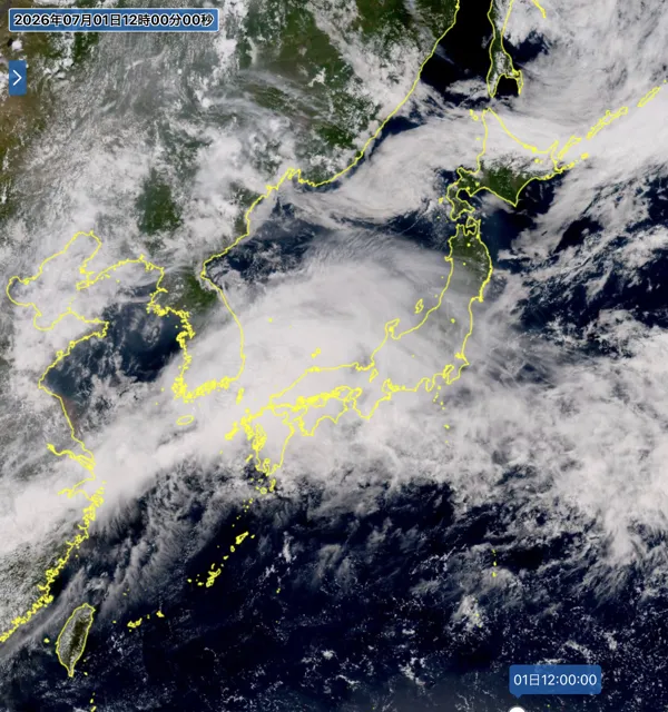 2026年7月1日12時の日本周辺の衛星可視画像