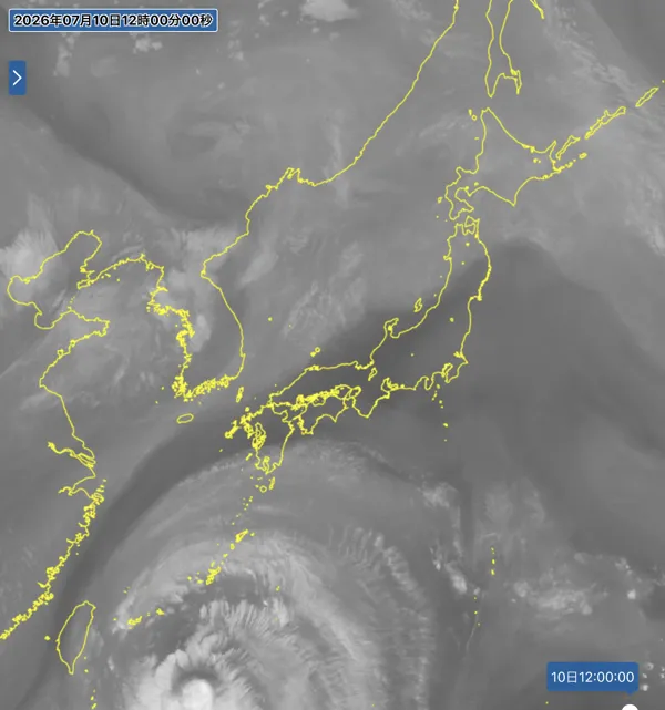 2026年7月10日12時の日本周辺の衛星水蒸気画像