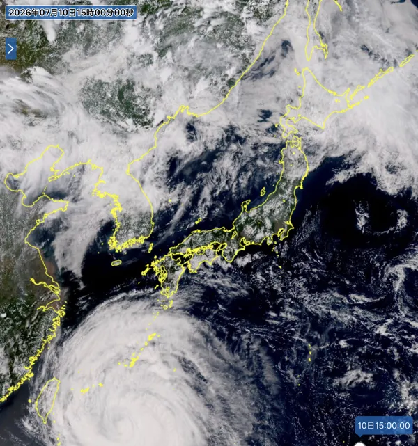 2026年7月10日15時の日本周辺の衛星可視画像