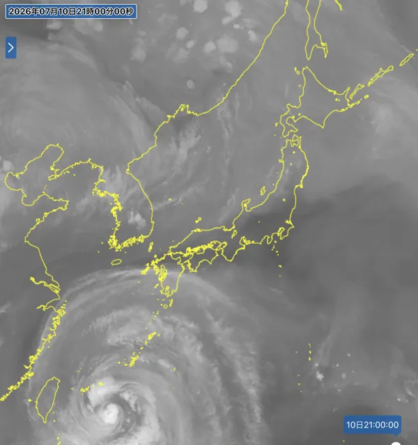 2026年7月10日21時の日本周辺の衛星水蒸気画像