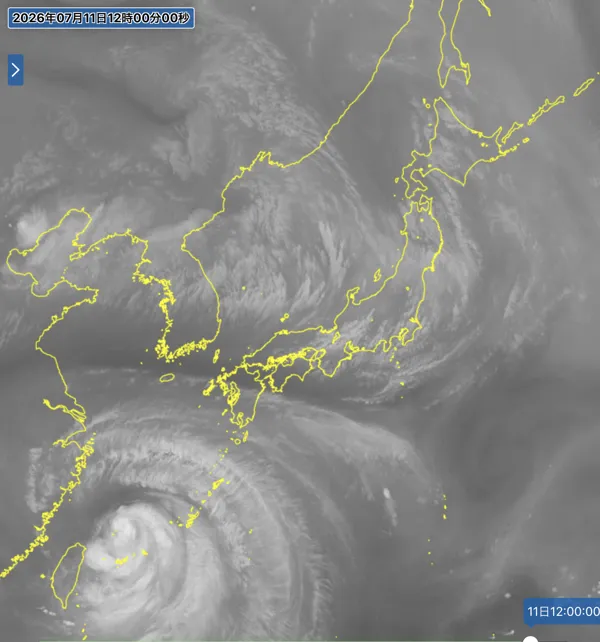 2026年7月11日12時の日本周辺の衛星水蒸気画像