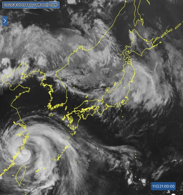 2026年7月11日21時の日本周辺の衛星赤外画像