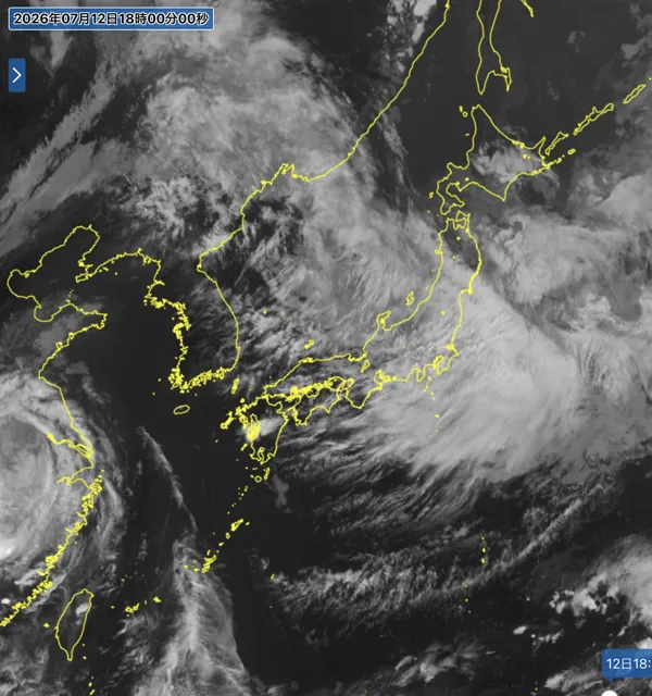 2026年7月12日18時の日本周辺の衛星赤外画像
